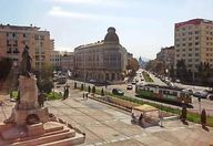 400.000 €, Spațiu comercial