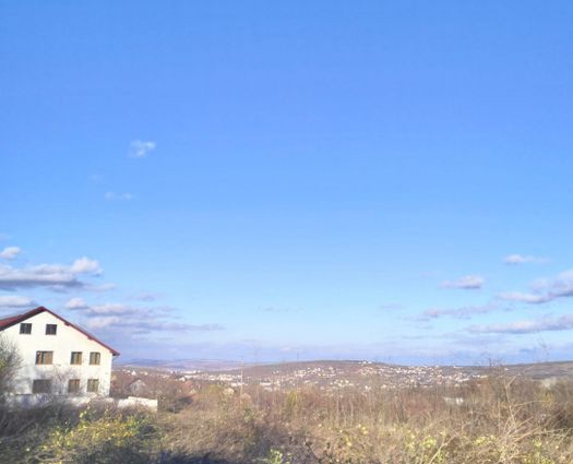 Teren Barnova, 586 mp