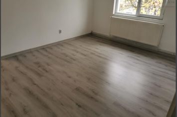 Apartament 3 camere de vanzare GRIVITEI - Brasov anunturi imobiliare Brasov