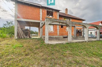 Casă la roşu S+P+1 în Bodrogu Nou anunturi imobiliare Arad