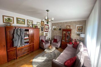 Girocului | 3 Camere | Decomandat | Boxa-spatiu depozitare | Izolat interior anunturi imobiliare Timis