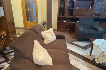 Apartament 3 camere de vanzare CENTRAL - Vrancea anunturi imobiliare Vrancea