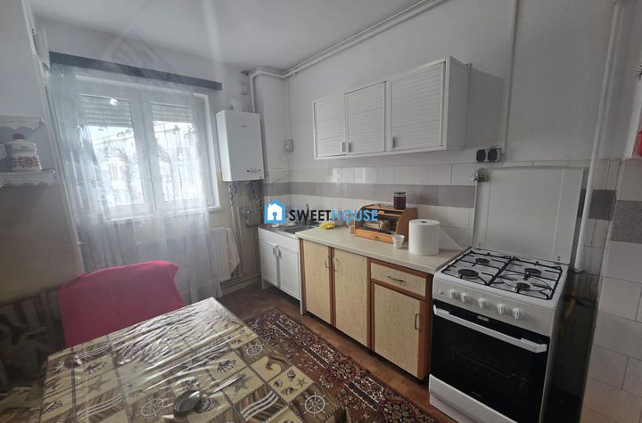 Apartament 3 camere de vanzare CENTRAL - Brasov anunturi imobiliare Brasov