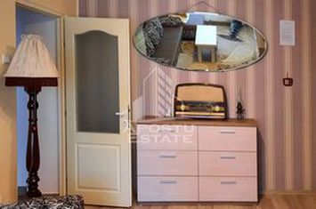 Apartament 2 camere la parter, zona centrala. anunturi imobiliare Arad