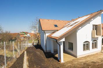 Vilă - 5 camere de vanzare SURA MICA - Sibiu anunturi imobiliare Sibiu