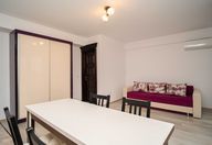 320 €, Apartament 2 camere