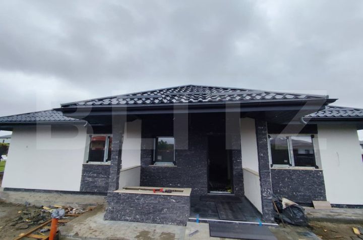 Casă - 4 camere de vanzare VOROVESTI - Iasi anunturi imobiliare Iasi