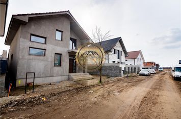 Casă - 4 camere de vanzare TOKAI - Bihor anunturi imobiliare Bihor
