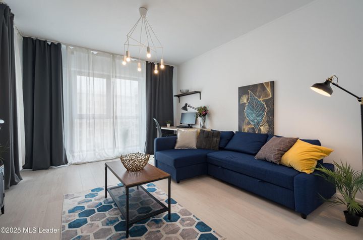 Garsoniera decomandata, etaj 10 din 12, la 8 min Metrou Lujerului anunturi imobiliare Bucuresti