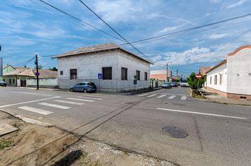Casă spațioasă pentru familie mare. Curte generoasă, zonă accesibilă! anunturi imobiliare Arad