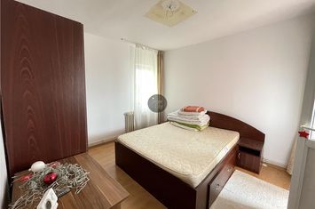 Apartament 3 camere de vanzare CENTRU CIVIC - Iasi anunturi imobiliare Iasi