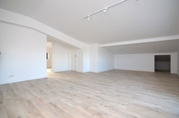 Apartament 3 camere de vanzare DACIA - Bucuresti anunturi imobiliare Bucuresti