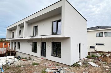 Casa in stil Mediteranean in zona Dealuri Oradea anunturi imobiliare Bihor