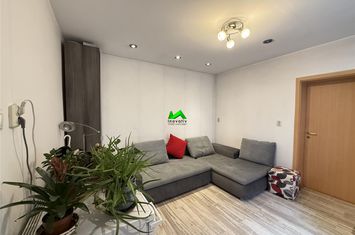 Casă - 5 camere de vanzare CENTRAL - Sibiu anunturi imobiliare Sibiu