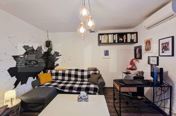 Garsonieră de vanzare BERCENI - Bucuresti anunturi imobiliare Bucuresti