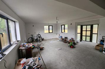 Casă - 5 camere de vanzare MIHAI BRAVU - Prahova anunturi imobiliare Prahova