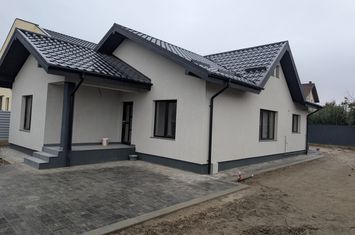 Casă - 4 camere de vanzare BACAU - Bacau anunturi imobiliare Bacau