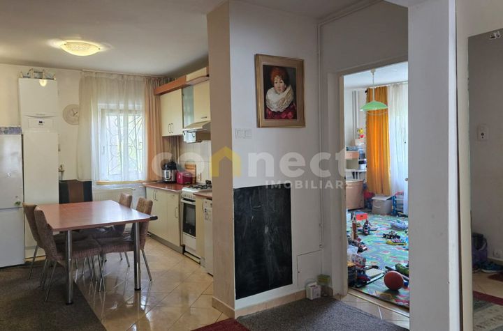 Apartament 4 camere de vanzare CLUJ-NAPOCA - Cluj anunturi imobiliare Cluj