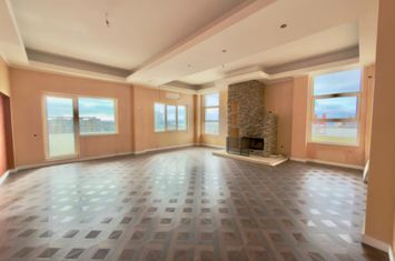 Apartament 5 camere de vanzare GEORGE ENESCU - Dolj anunturi imobiliare Dolj