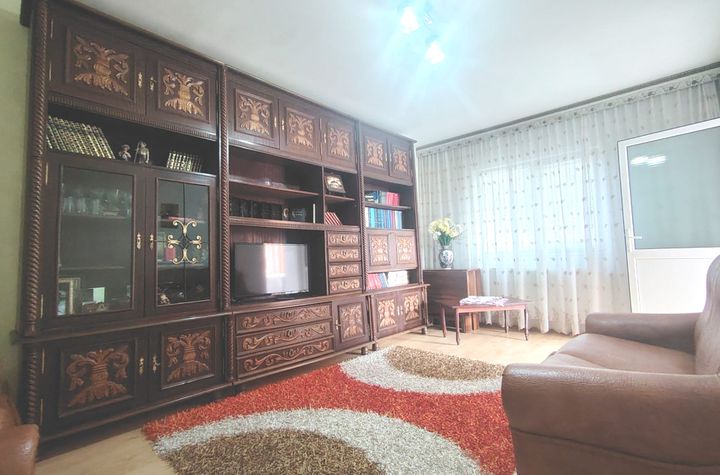 Apartament 3 camere de vanzare PLOIESTI - Prahova anunturi imobiliare Prahova