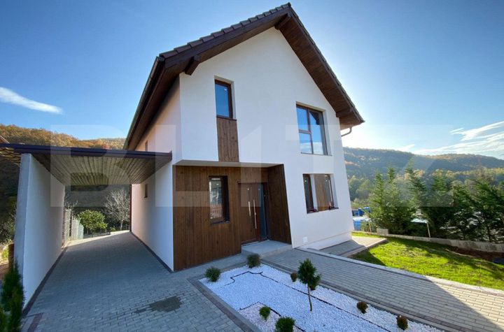 Vilă - 4 camere de vanzare SALICEA - Cluj anunturi imobiliare Cluj