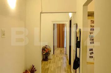 Apartament 5 camere de vanzare TRACTORU - Brasov anunturi imobiliare Brasov