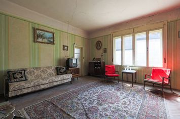 Proprietate REZERVATĂ! Casă din centru în Arad. anunturi imobiliare Arad
