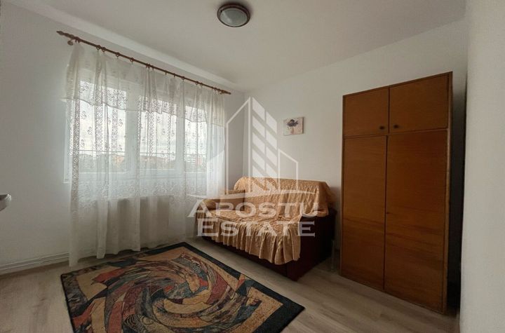 Apartament cu 3 camere, decomandat, etajul 2 , centrala proprie anunturi imobiliare Timis