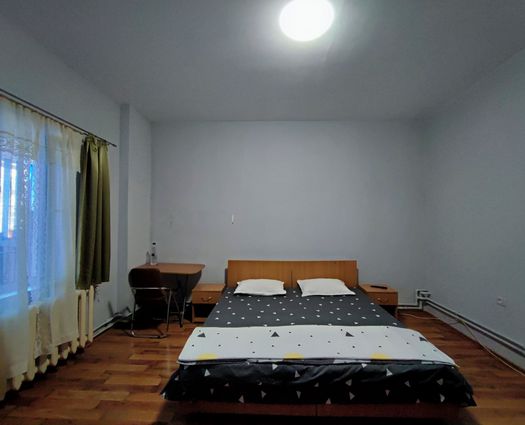 Garsonieră International, 25 mp