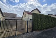 840 €, Casă