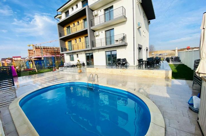 Vilă - 19 camere de vanzare ORADEA - Bihor anunturi imobiliare Bihor