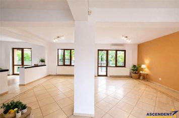 Casă - 7 camere de inchiriat BARTOLOMEU - Brasov anunturi imobiliare Brasov