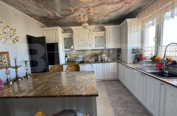 Apartament 4 camere de vanzare RADAUTI - Suceava anunturi imobiliare Suceava