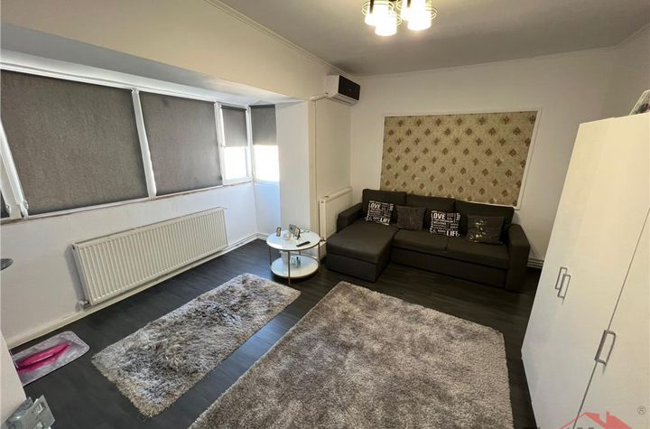 Apartament 3 camere de vanzare CENTRAL - Vrancea anunturi imobiliare Vrancea