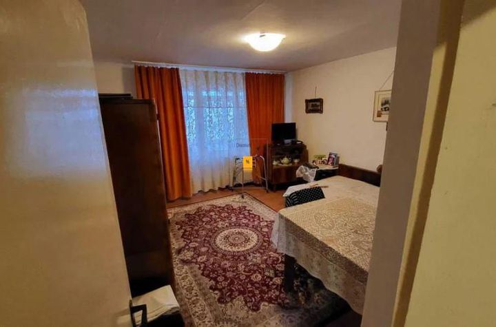 Apartament 3 camere de vanzare CINA - Prahova anunturi imobiliare Prahova