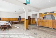 1.000 €, Spațiu comercial