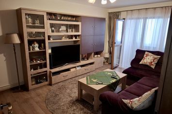 Apartament 3 camere de vanzare TRACTORU - Brasov anunturi imobiliare Brasov