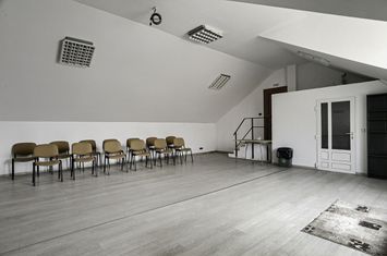 Spatiu ideal pentru activitatile care necesita o incapere generoasa anunturi imobiliare Arad