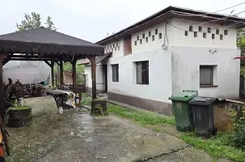 VANZARE CASA + CORP SECUNDAR - TEREN 843 MP. - CENTRAL - GAESTI anunturi imobiliare Dambovita