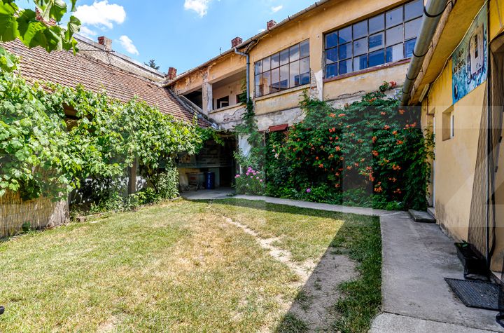 Vilă - 16 camere de vanzare ARAD - Arad anunturi imobiliare Arad