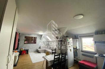 Apartament cu 3 camere, centrala proprie, zona Soarelui anunturi imobiliare Timis