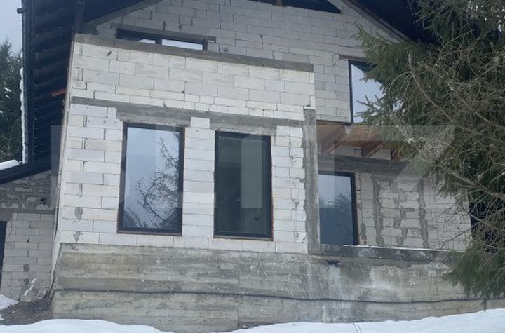 Vilă - 4 camere de vanzare SUCEAVA - Suceava anunturi imobiliare Suceava