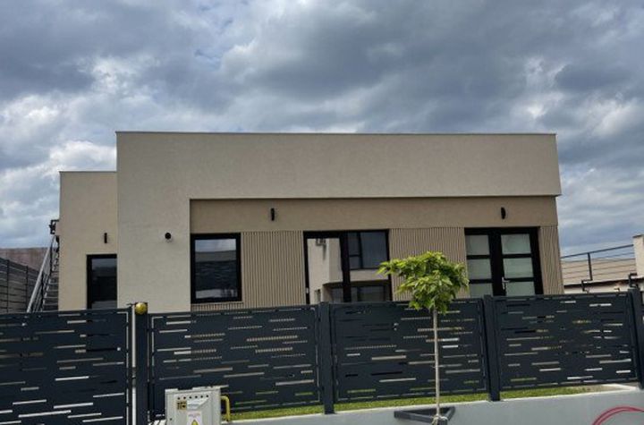 Casă - 4 camere de vanzare CARCEA - Dolj anunturi imobiliare Dolj