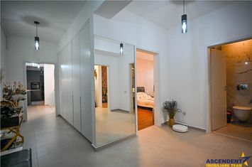 Apartament 3 camere de vanzare TRACTORUL - Brasov anunturi imobiliare Brasov