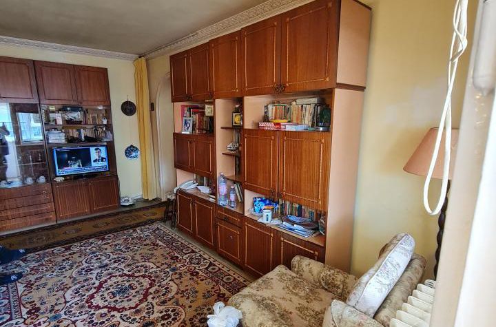 Apartament 4 camere de vanzare GORJULUI - Bucuresti anunturi imobiliare Bucuresti
