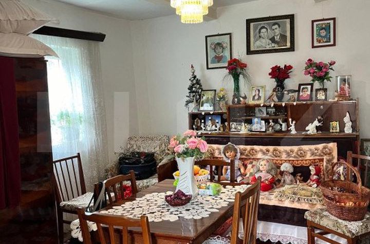 Casă - 4 camere de vanzare SIRET - Suceava anunturi imobiliare Suceava