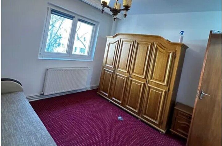 Apartament 3 camere Dristor , stradal pe Ramnicu Valcea, cateva minute metrou anunturi imobiliare Bucuresti
