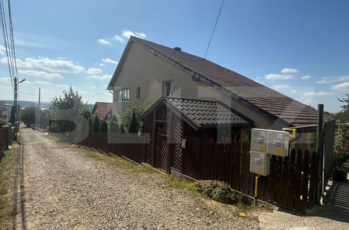 Vilă - 11 camere de vanzare SUCEAVA - Suceava anunturi imobiliare Suceava