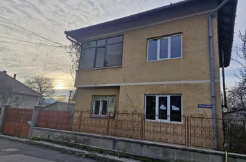 Vilă - 5 camere de vanzare CUGIR - Alba anunturi imobiliare Alba