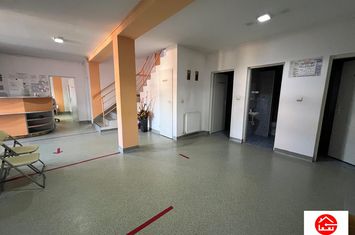 Spațiu comercial de inchiriat CENTRAL - Harghita anunturi imobiliare Harghita